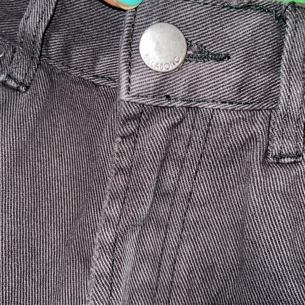 Billabong Black Distressed Jean Shorts size 28